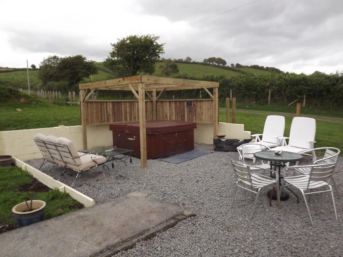 Marsh Water Ponds Fishery Villa Kidwelly Kültér fotó