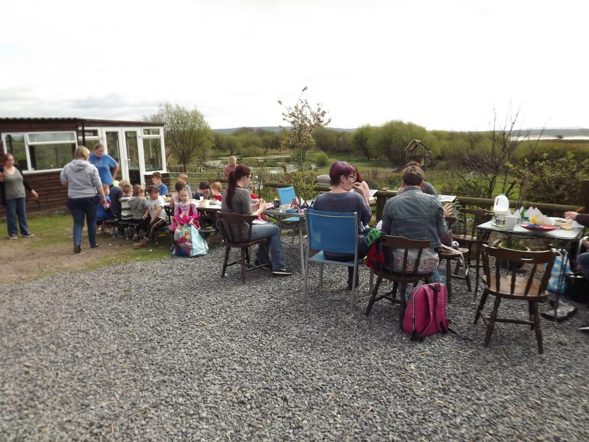 Marsh Water Ponds Fishery Villa Kidwelly Kültér fotó